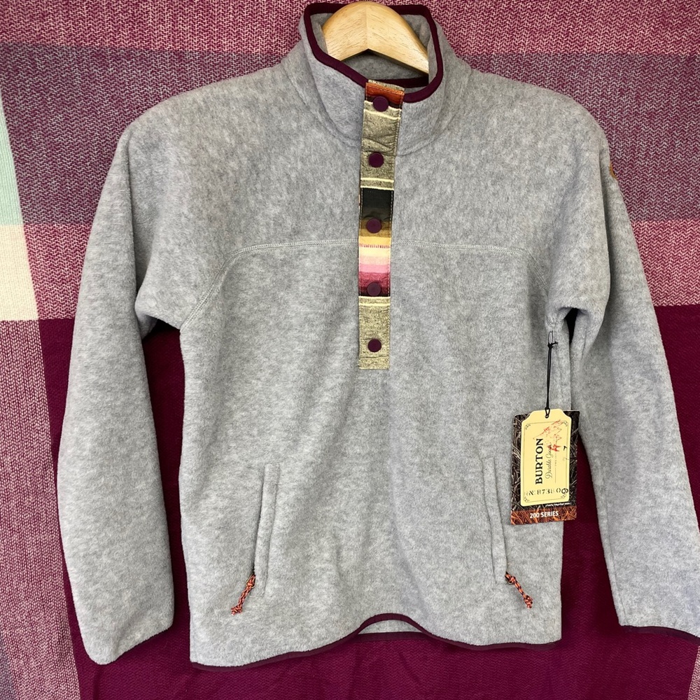 Burton pullover